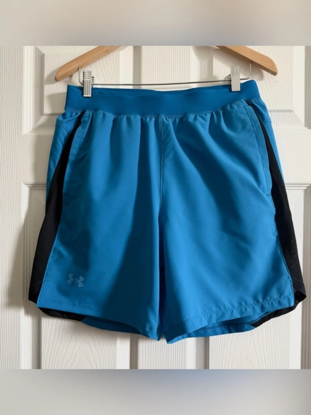 NWT Under Armour Teal Blue Athletic Shorts with Black Panels